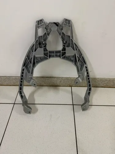Suporte baú C400 X - original BMW