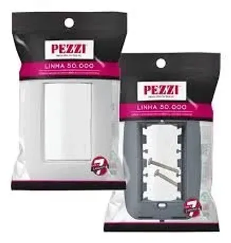 Kit com 250 unidades de Placa + Bastidor 2x4, linha clássica da marca Pezzi na cor branco