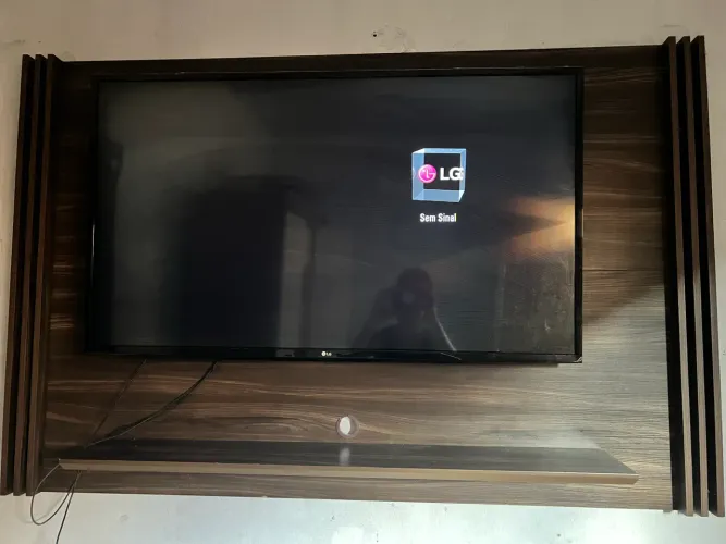 Vende se esse painel + tv 50 polegadas