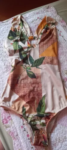 Body floral, tamanho único.