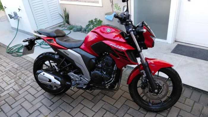 Yamaha FZ25 Fazer 2023
