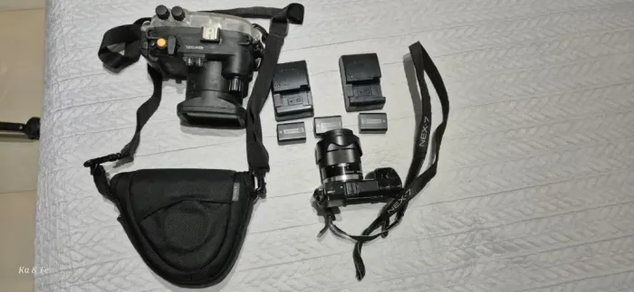 Sony NEX-7 + Lente Original + 3 Baterias + Case de Mergulho + Bolsa Sony