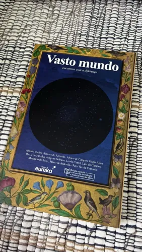 Livro Vasto Mundo - Encontros com a Diferença