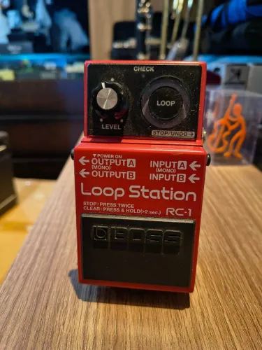 Pedal Boss Loop Station Rc-1 Semi-novo Mixer Instrumentos Musicais
