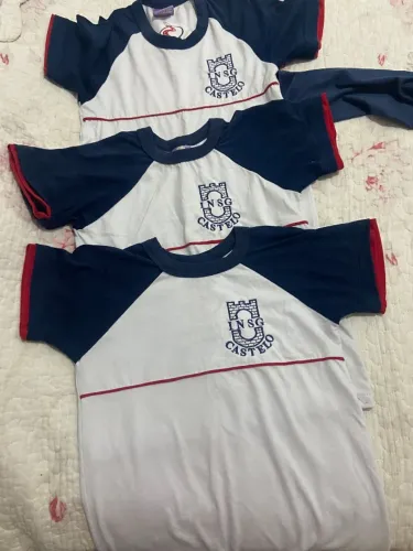 Uniforme escolar Tamanho 4 - CASTELO