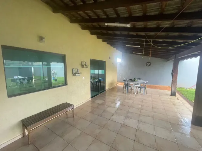 Preço de Ocasião! Casa Res. Paraíso! 2Q/Suíte! 400m²! Aguas Claras! Ao lado do bella via!