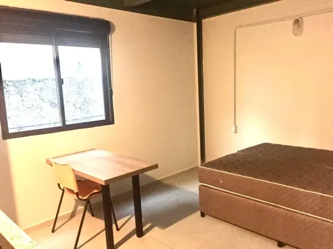 Kitnet no Pantanal (ao lado da UFSC) - Apenas Mulheres