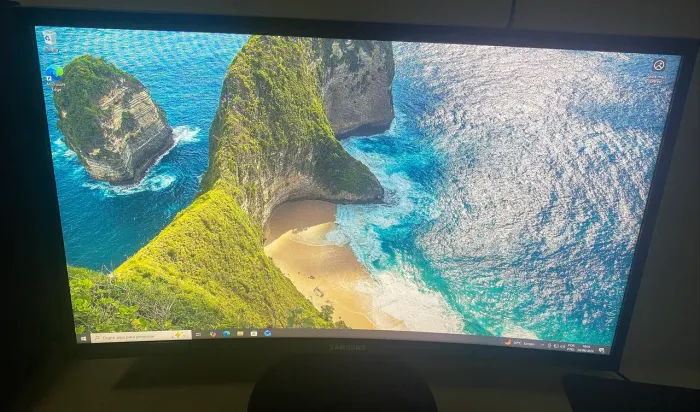 Monitor Samsung Curvo 60Hz Full HD Widescreen HDMI para PC Gamer