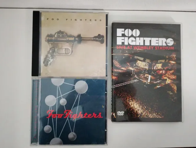 CDs + DVD Foo Fighters