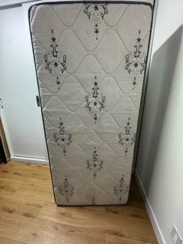 Cama de solteiro