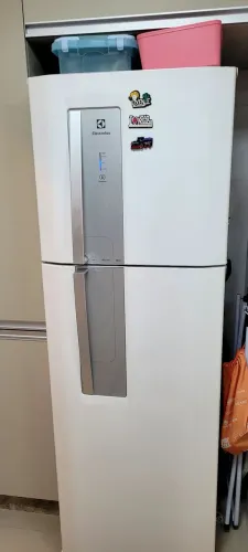 Geladeira electrolux DF42