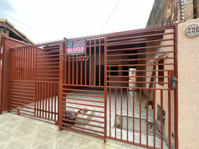 CASA NO PARQUE SÃO DOMINGOS