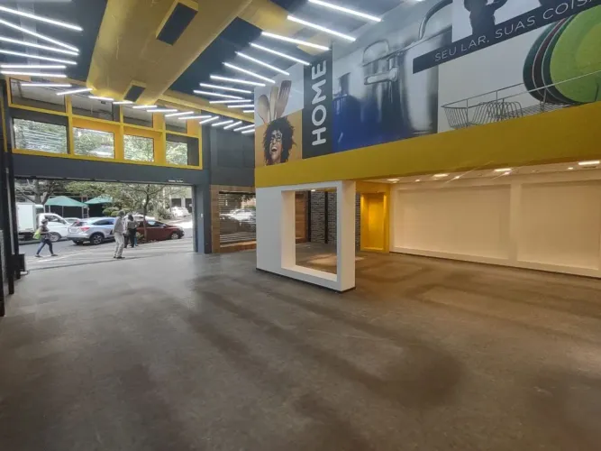 Loja próxima ao Shopping Anchieta