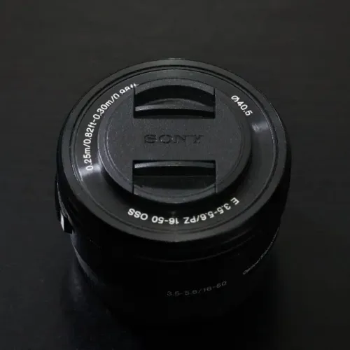 Lente Sony E-Mount 16-50 F/3.5/5.6
