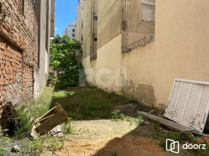 Terreno com projeto aprovado para construção de prédio no Centro Histórico