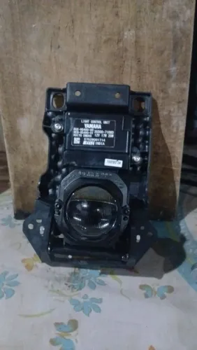Peças Yamaha Originais: Projetor LED FZ15 + Kit Ignição + 5 Cabos Embreagem