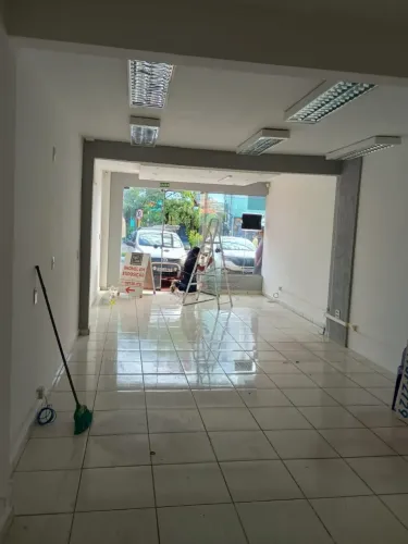 EXCELENTE LOJA COMERCIAL EM PONTO PRIVILEGIADO DE BAURU/SP