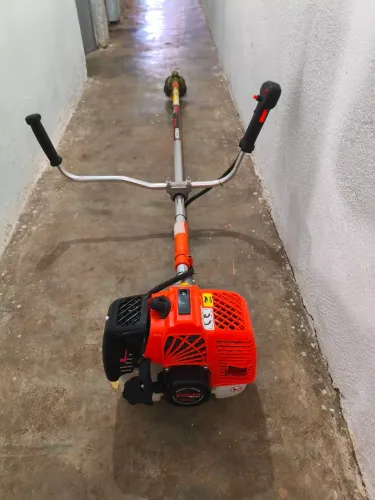 Roçadeira semi profissional 