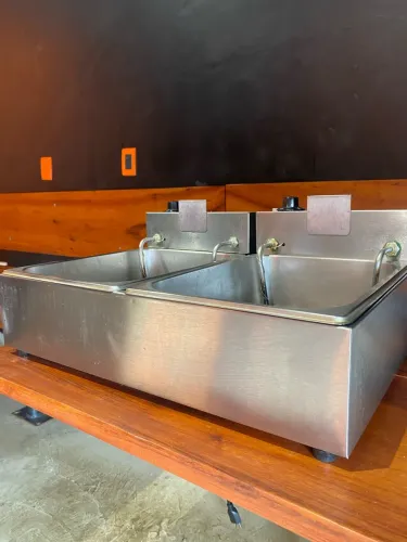 Fritadeira Industrial Elétrica 10L inox 2 cubas