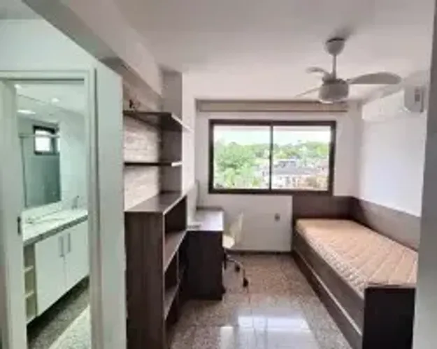 COND. MANSÃO ADRIANÓPOLIS, MOBILIADO, 4 SUÍTES, SALA 3 AMBIENTES E 2 VAGAS.