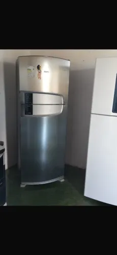 Vendo geladeira cônsul bemestar 447 litros usada e com um pequeno problema 