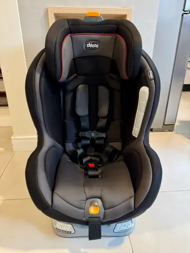 Cadeirinha Chicco NextFit - 9 posições de reclinação