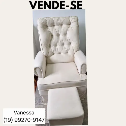Poltrona de balanço para amamentação