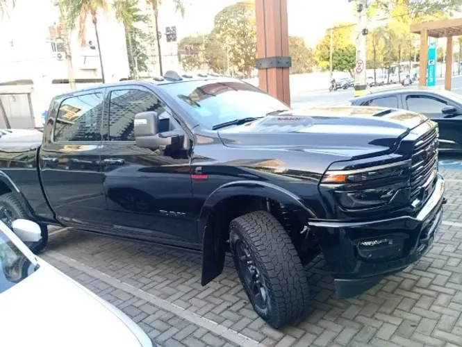 Ram 3500 Laram.6.7 Night Ed.tb CD 4X4 Die. 2025