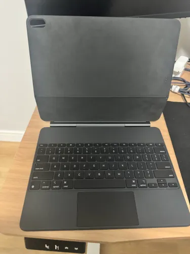 Teclado Magic Keyboard para iPad Air 13
