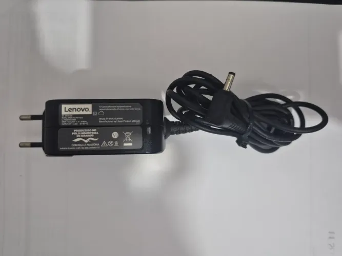 Carregador de notebook Lenovo