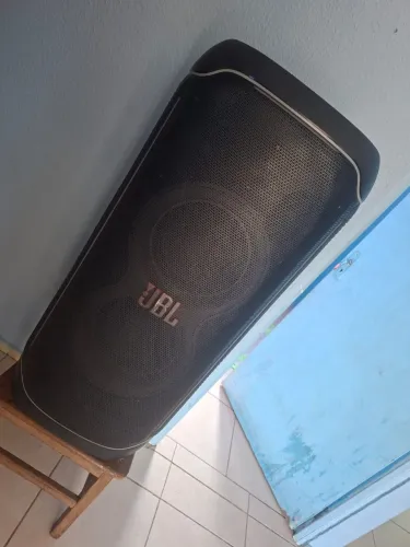 JBL 1100 ULTIMATE DE 1100W RMS BEM CONSERVADA COM NOTA FISCAL E CABO"'VALOR...4500