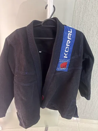 Kimono Jiu Jitsu preto