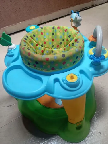 Cadeira infantil interativa 