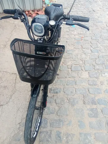 Bicicleta elétrica ,chama no contato, *08
