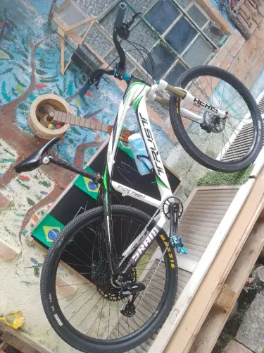 Trust Full Carbon aro 26 Hidráulica Top 12 v Sram
