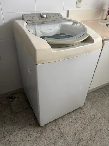 Máquina de lavar roupas 