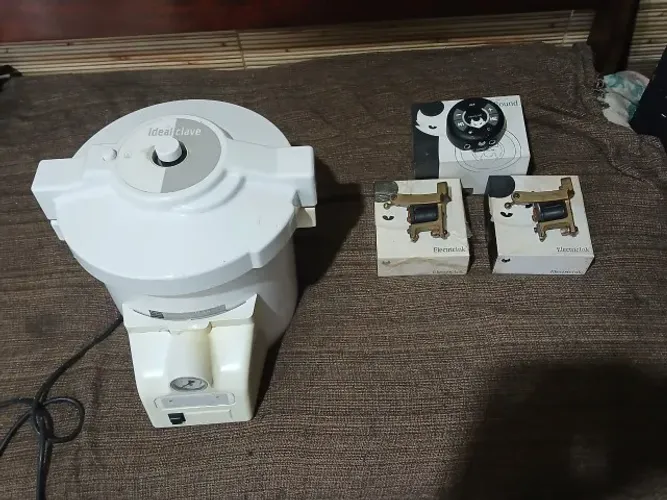 maca 3 posições ,mocho ,maquina de tatuagem, fonte e autoclave aceito negociar