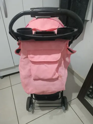 Vendo carrinho de bebê 