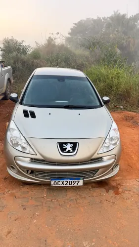 Peugeot 207 Sed. Passion XR Sport 1.4 Flex 8V 4P 2012