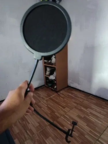 Pop Filter Anti Puf Microfone Garra Prender Haste<br>Articulada