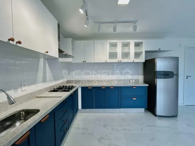 Apartamento com 2 quartos sendo 1 suíte e 2 vagas de garagem no Costa e Silva por R$ 550.0