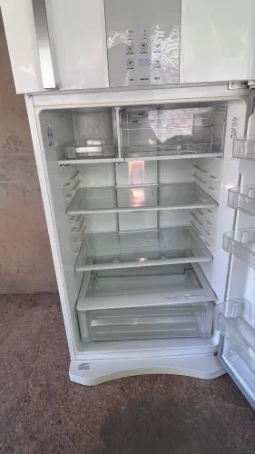 Oportunidade. GELADEIRA Eletrolux