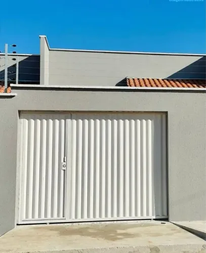 - Casa no Araçagi