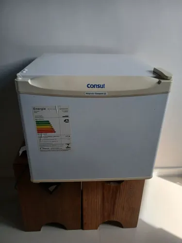 Refrigerador compacto 50 Consul (Frigobar)