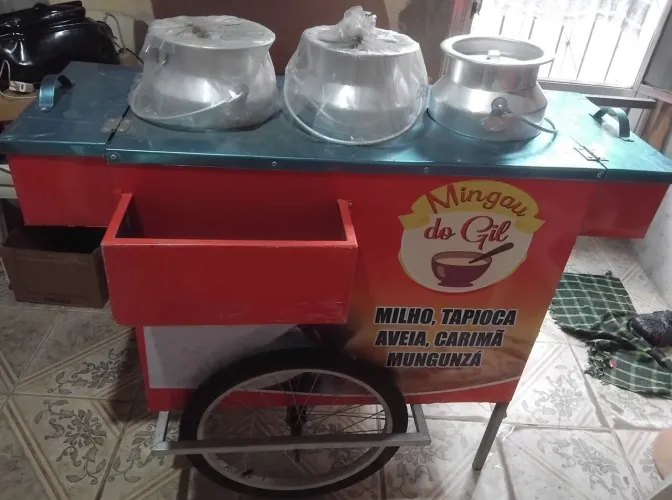 Carro de vender, mingau, sopa, caldo etc. 