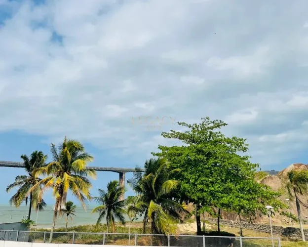 Um imóvel comercial de frente pra praia na Enseada do Suá, Vitória/ES. REF: TE00013