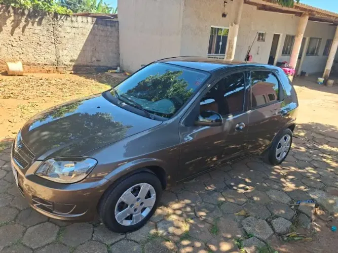 Chevrolet Celta Advantage 1.0 8V Flexpower 5P 2014