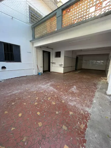 Loja para venda e locação 400m², 3 salas 1 cozinha, 4 vagas, 2 banheiros, excelente locali