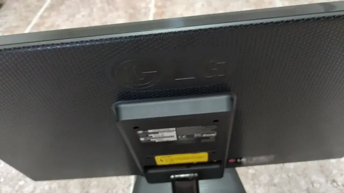 Monitor 15.8 polegadas 