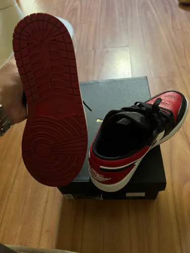Air Jordan 1 low ?bred toe?